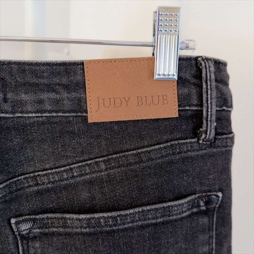 Judy Blue Size 11/30 High Rise Tummy Control Skinny Jeans Black Denim - Picture 6 of 9